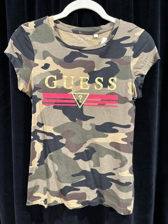 Guess Tee - Picture 1 of 2